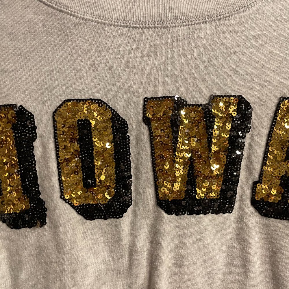 University of Iowa Sweatshirt - Picture 3 of 4